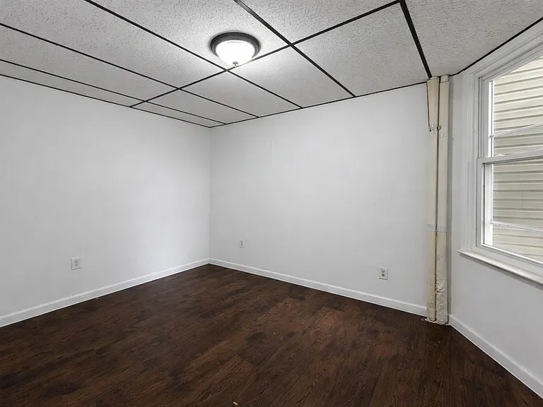 524 Grove Street — Photo 9