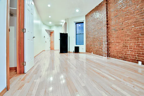 Rented by Platinum Properties | media 4