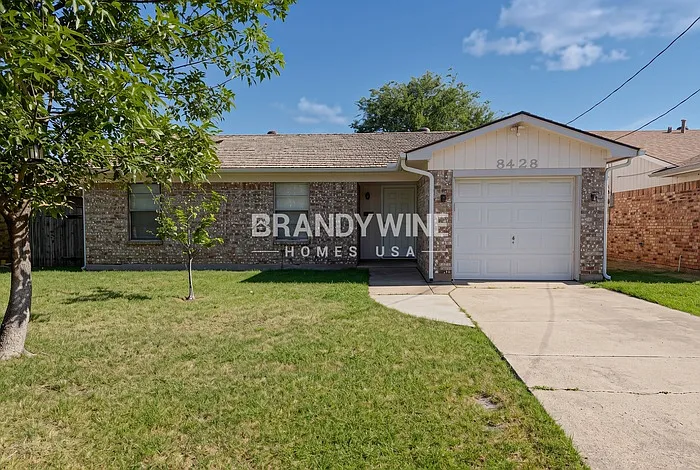 3 bed, 2.0 bath, 1118 sqft, $1,850 — Photo 2