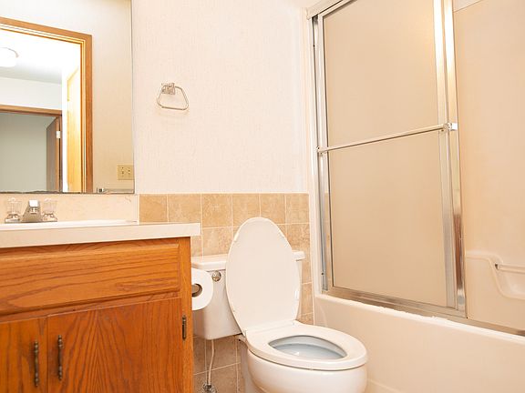 5th image of 1312 Southwest Blvd APT 205