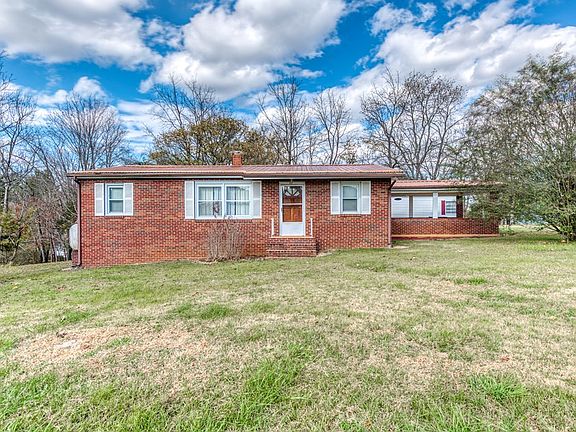 3rd image of 52 Hankins Ln