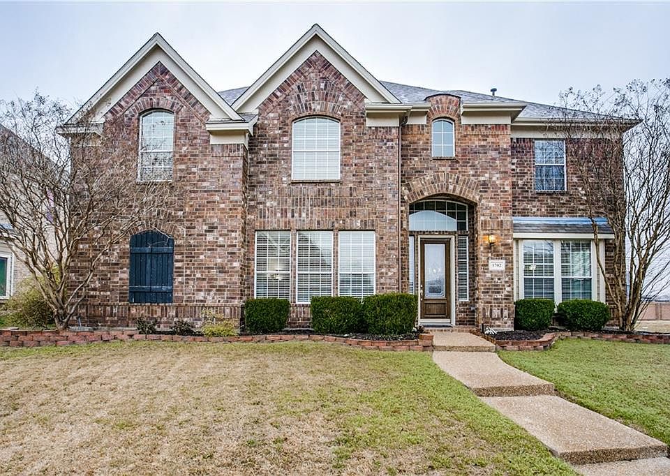 1st image of 1702 Tamarack Dr