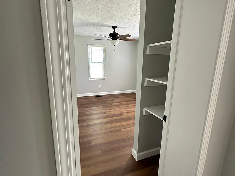 202 Greenwood Ave — Photo 12