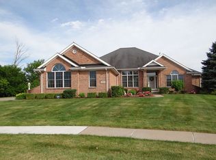 5833 Crossroads Ct, Waterville, OH 43566