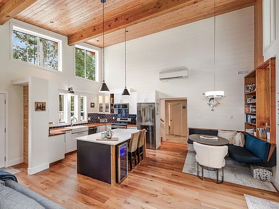 5th image of 528 Aya Reach Rd