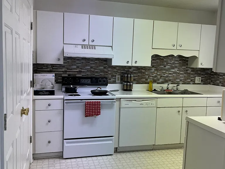 480 Myrtle Greens Dr #G — Photo 12