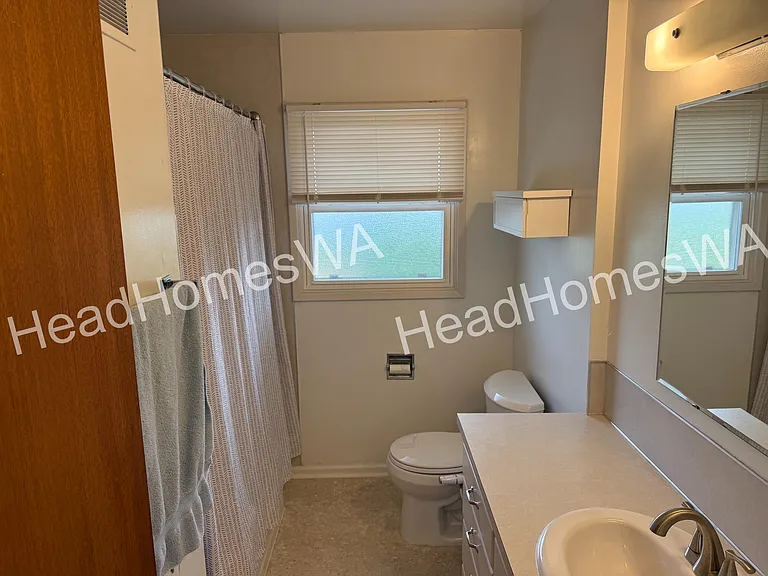603 Turner St NE — Photo 13