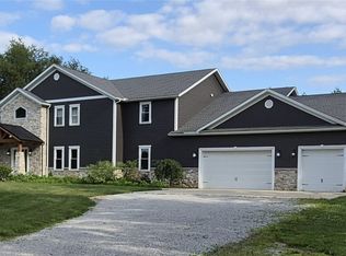 2252 Applegrove St NE, Canton, OH 44721