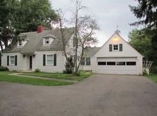 16 Windy Hill Ln, Burgettstown, PA 15021