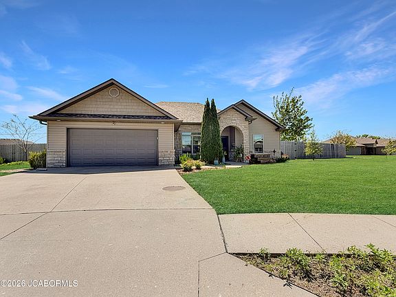 3rd image of 106 Brian Ln