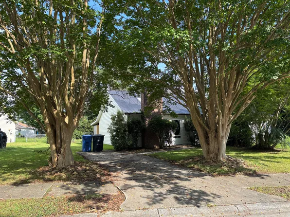 (undisclosed Address), Jacksonville, NC 28546