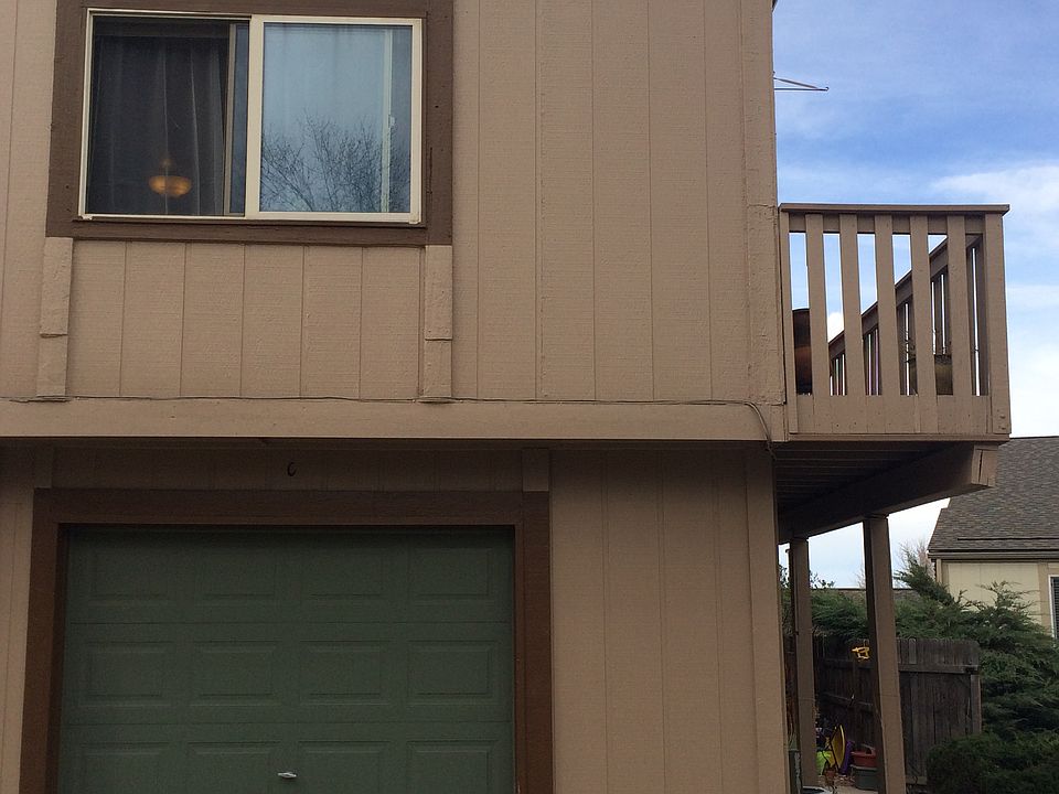 private attached garage