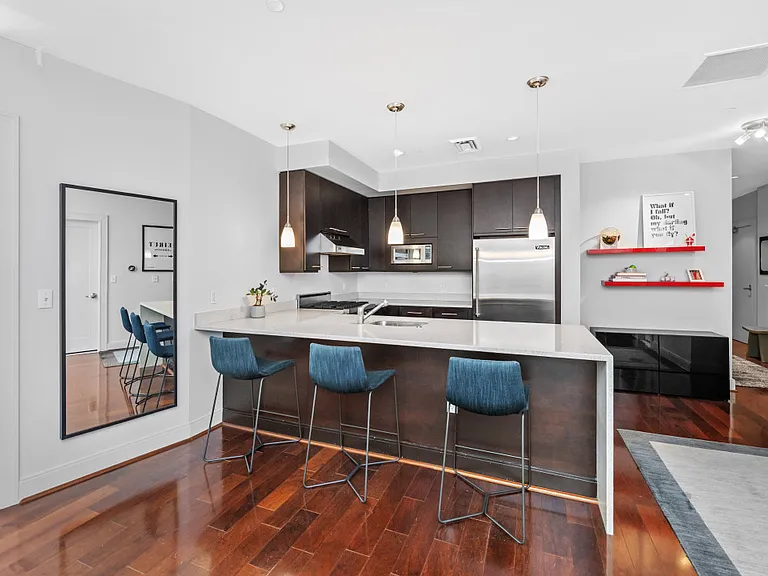 30 Union Park St #405 — Photo 8