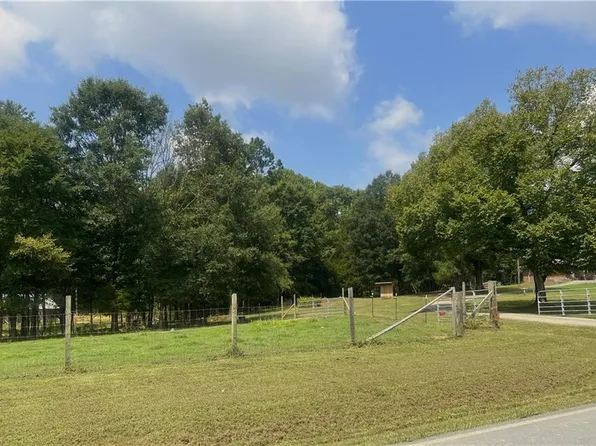 186 Springplace Rd NE, Resaca, GA 30735