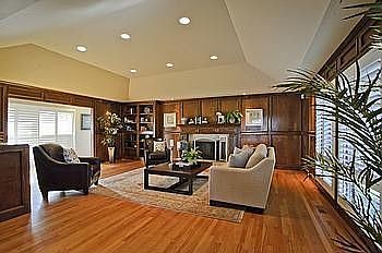 3rd image of 565 Chateau Dr