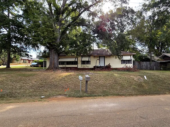 501 Jefferson Pl, Atlanta, TX 75551