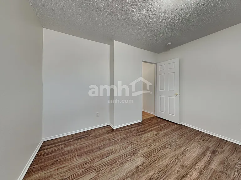 5820 Vista Glen Ln — Photo 20