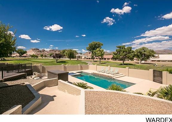 5th image of 325 Greenway Dr