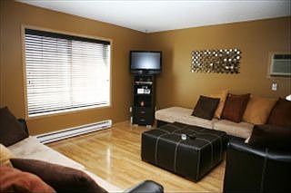 2nd image of 1404 Sheyenne Park Ct