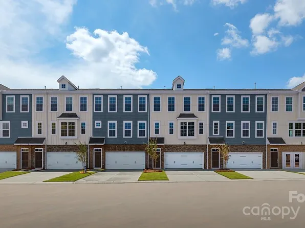 4335 Reed Creek Dr, Sherrills Ford, NC 28673