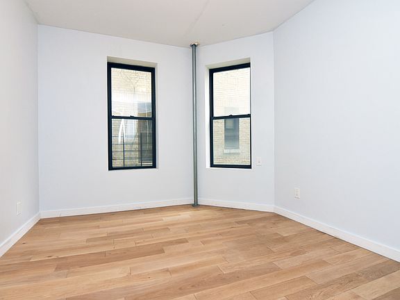 5th image of 3621 Broadway #29