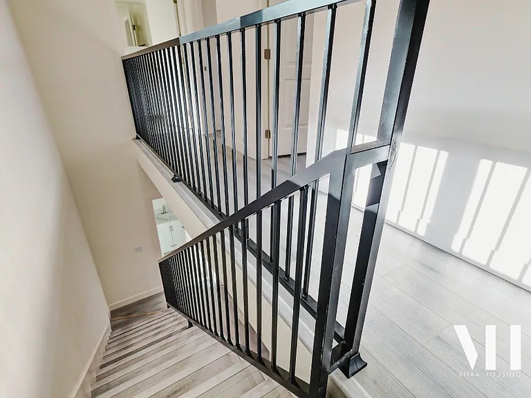 1032.75 | Five Bedroom, Four Bath| Detached Home