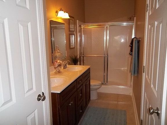 5th image of 1561 Yellow Wood Dr