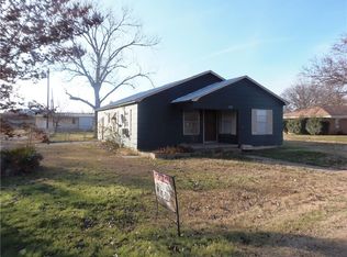 105 Gibson Ln, Valley View, TX 76272