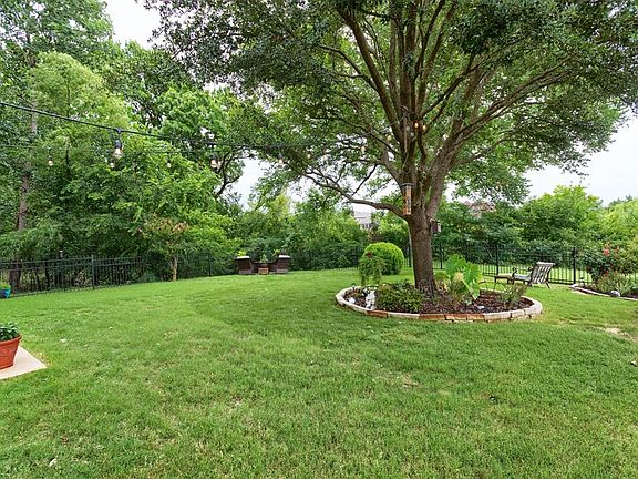 5th image of 1529 Hackett Creek Dr