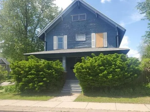 719 S Memorial Dr, Appleton, WI 54914