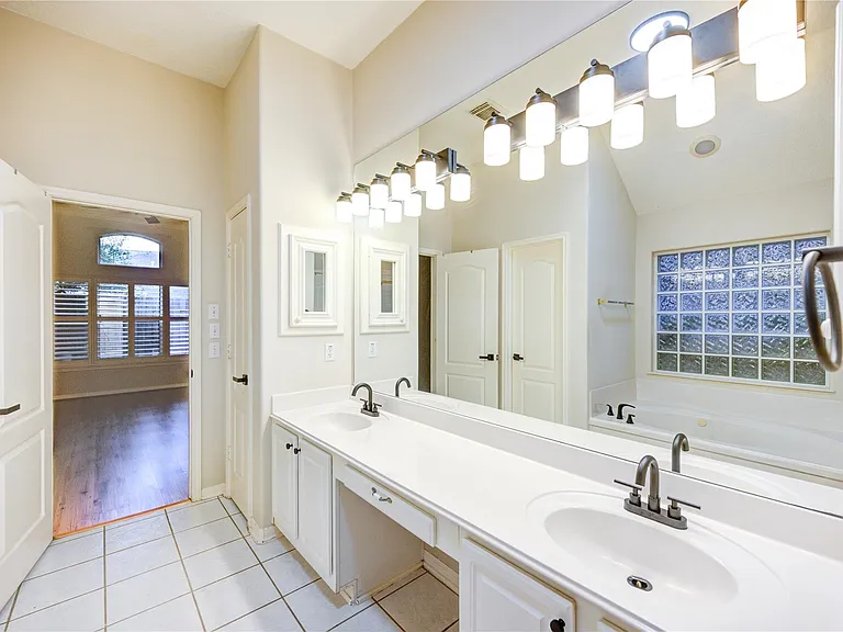 1231 Parkhaven Ln — Photo 38