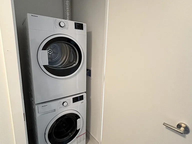 100 Queen St E #2108 — Photo 13