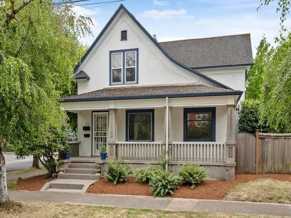 7936 SE Salmon St, Portland, OR 97215