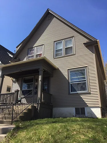 2925 S Clement Ave Photo 1