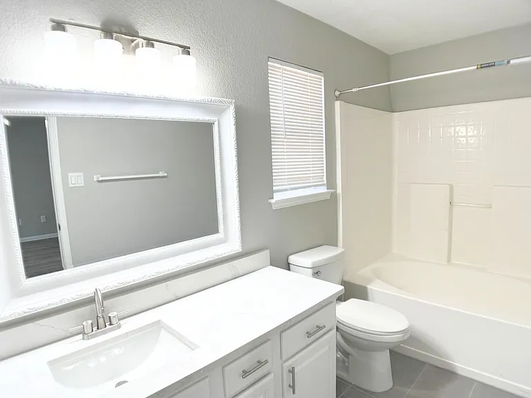 3913 Periwinkle Dr — Photo 10