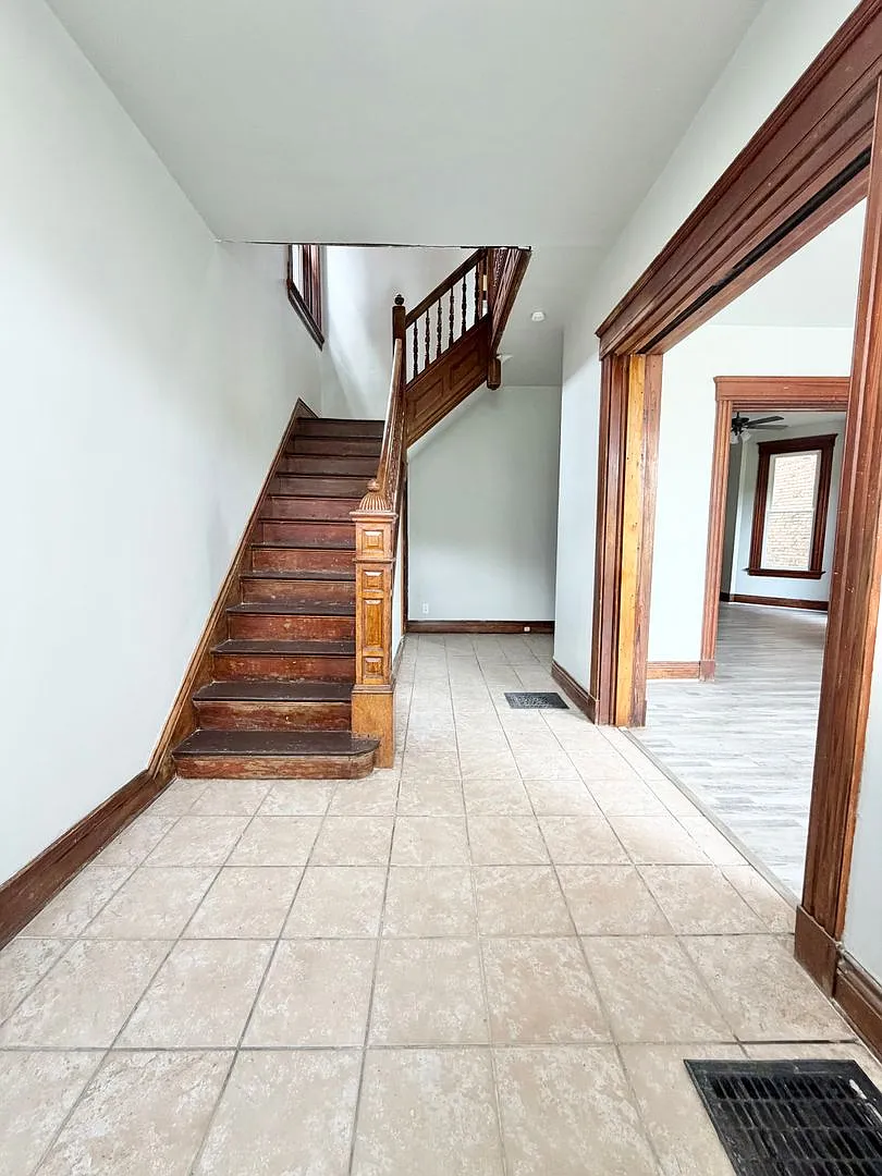 4 bed 2 bath House Fairmount! Available Now! — Photo 2