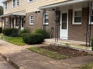 909 Kenneth St SW, Wyoming, MI 49509