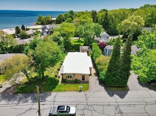 89 William St #A, South Dartmouth, MA 02748