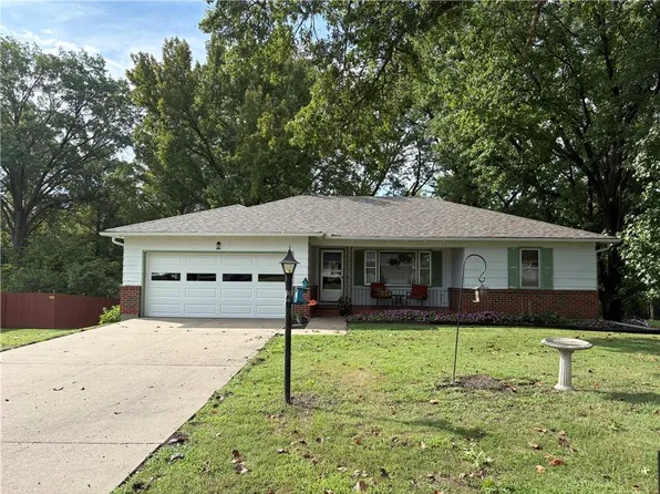 1815 Olive St, Leavenworth, KS 66048