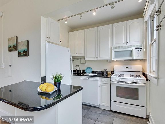 5th image of 3026 Wisconsin Ave NW APT 204