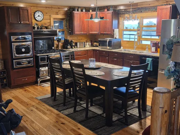 N5452 18th Road Road, Montello, WI 53949