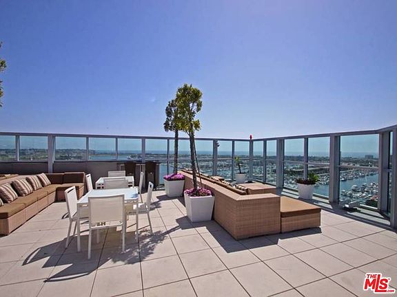 5th image of 13700 Marina Pointe Dr Unit 1819