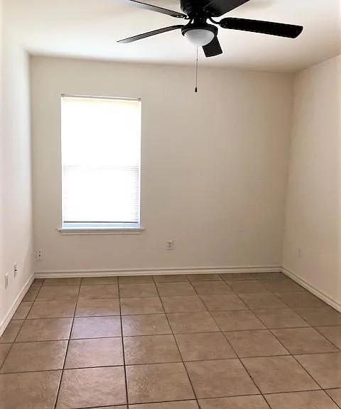 215 N McCampbell St — Photo 6
