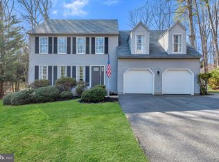 8396 Quailwood Ln, Pasadena, MD 21122