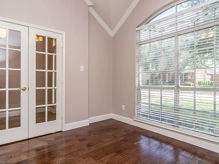 5512 Glenview Ln — Photo 6
