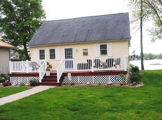 19555 Thompson Ln, Three Rivers, MI 49093