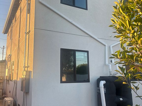 2nd image of 10912 1/4 Anzac Ave #10912-1/4