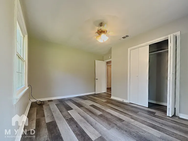 404 N Kenwood Rd — Photo 11