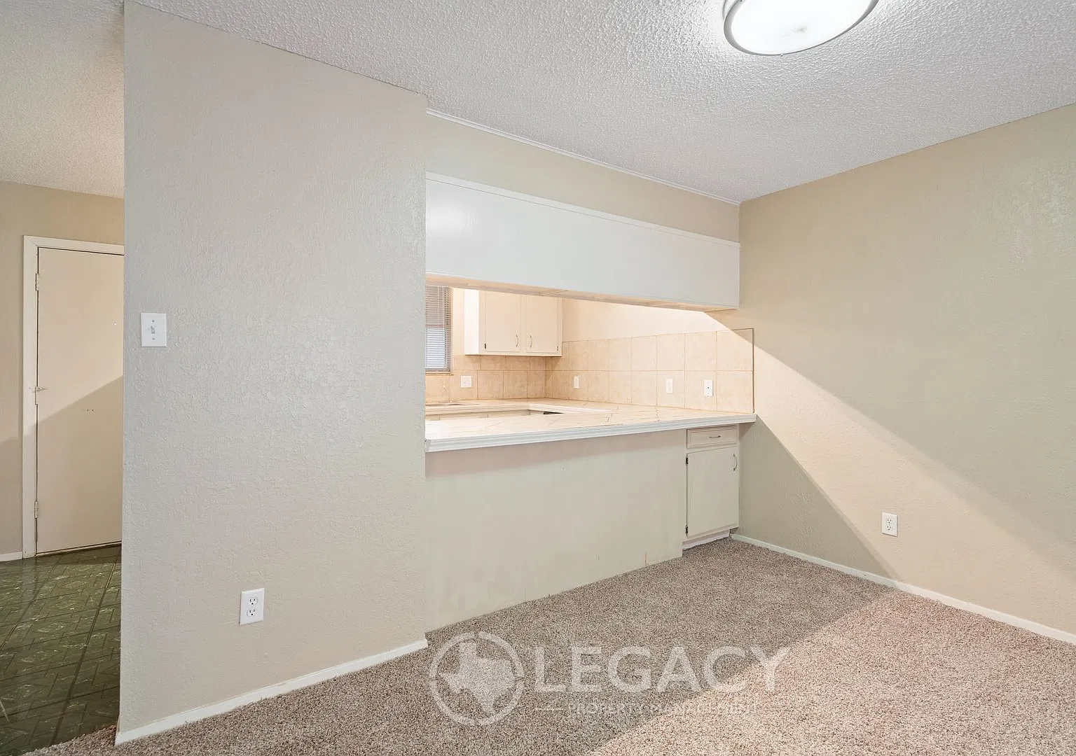 Shannon Circle A-D 104 — Photo 3