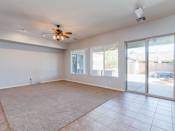 5th image of 2067 E Powell Pl